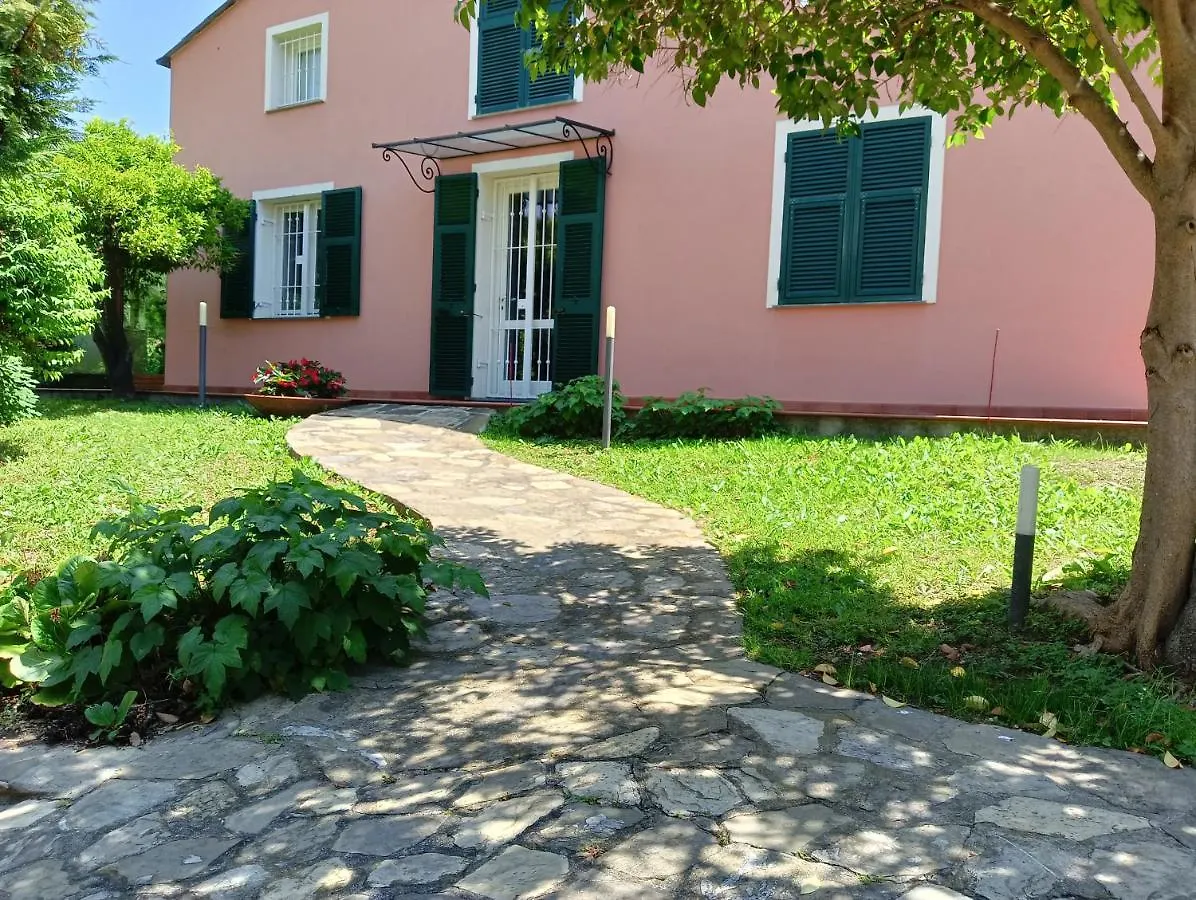 Villetta Con Giardino A Due Passi Dal Mare Imperia Homestay