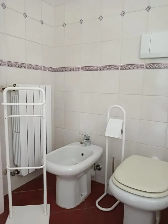 Villetta Con Giardino A Due Passi Dal Mare Imperia