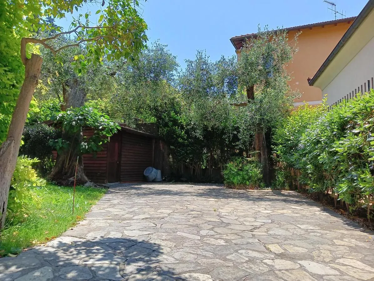 Villetta Con Giardino A Due Passi Dal Mare Imperia