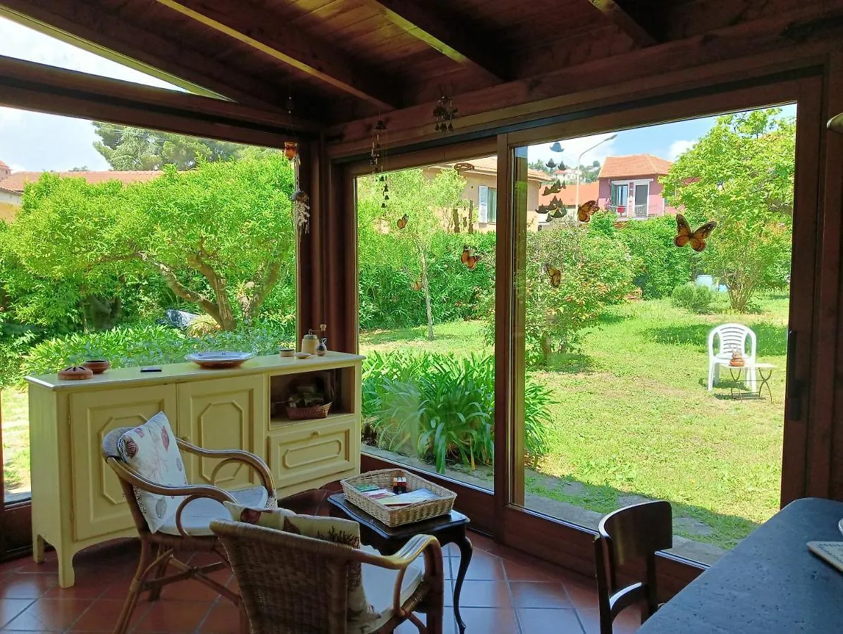 Villetta Con Giardino A Due Passi Dal Mare Imperia 0*,  Italy